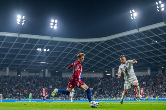Marcus Holmgren Pedersen of Norway and Jan Mlakar of