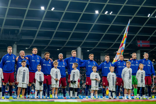 Players of Norway line up