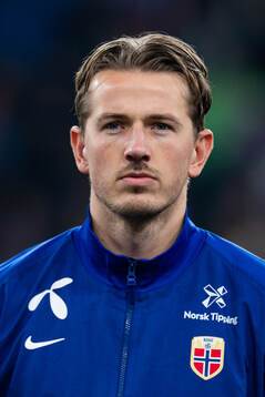 Sander Berge of Norway line up