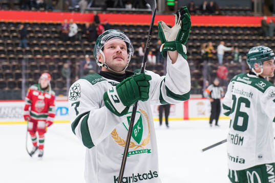 Färjestads Axel Bergkvist jublar