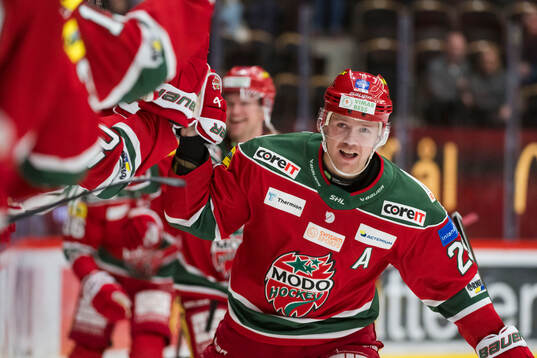 Modos Mikkel Aagaard jublar
