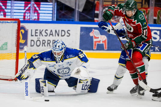 Leksands målvakt Jakob Hellsten och Frölundas Isac Born