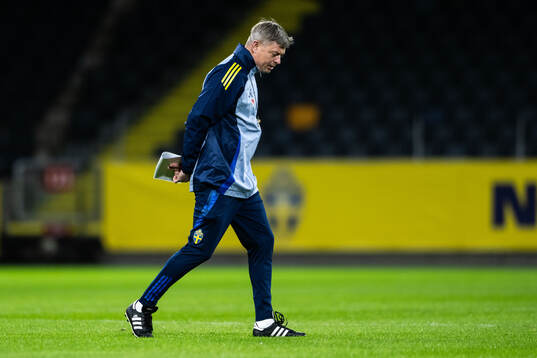 Head coach Jon Dahl Tomasson of the Swedish men's football