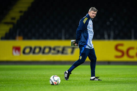 Head coach Jon Dahl Tomasson of the Swedish men's football