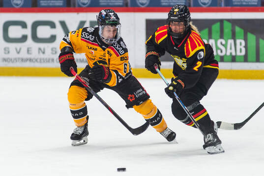 Luleås Jenni Hiirikoski och Brynäs Mina Waxin