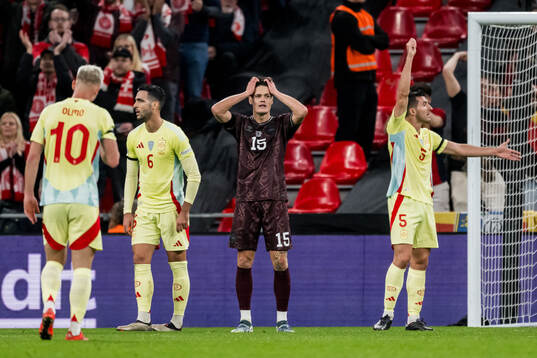 Christian Nørgaard of Denmark looks dejected