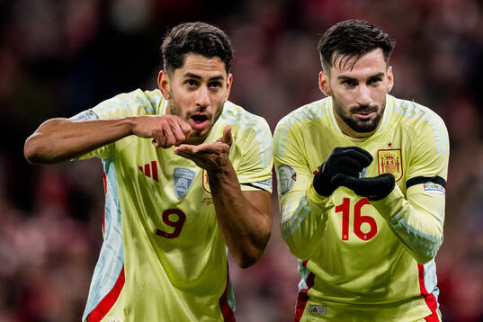 Ayoze Perez and Alex Baena of Spain celebrates