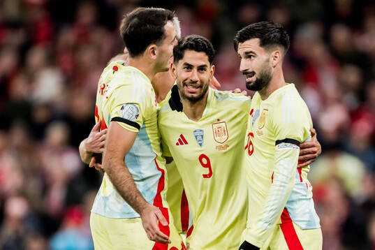 Ayoze Perez of Spain celebrates