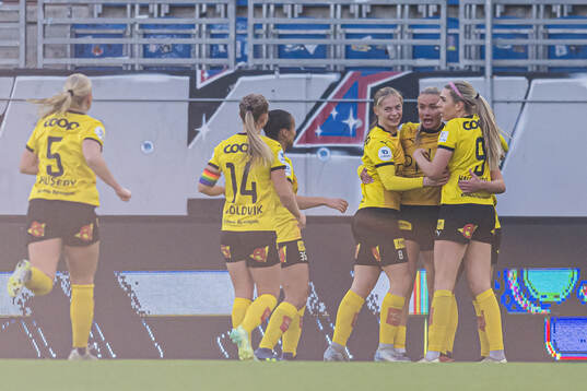 Thea Kyvåg of LSK Kvinner celebrates