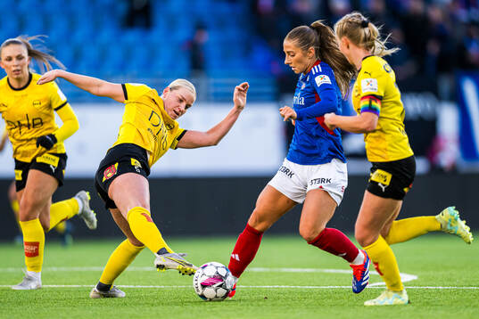 Camilla Huseby of LSK Kvinner and Tilde Lindwall of