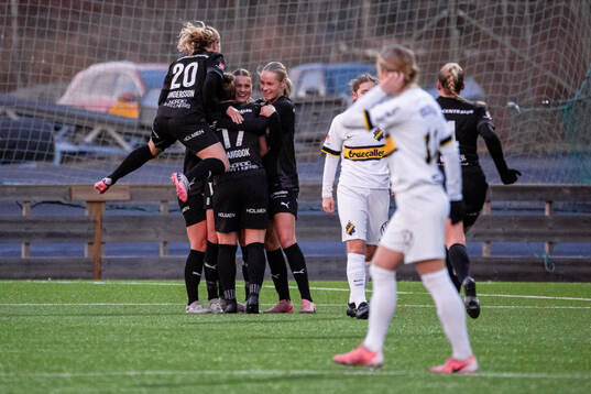 Umeås Alexandra Sandström jublar