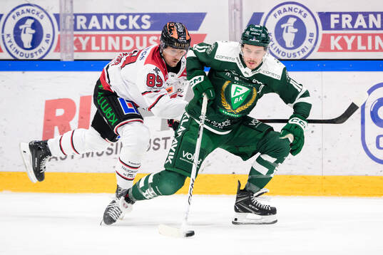 Örebros Patrik Karlkvist och Färjestads Joakim Nygård