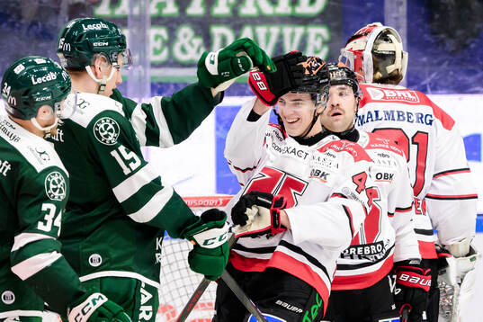 Färjestads Jack Berglund och Örebros Melvin Fernström