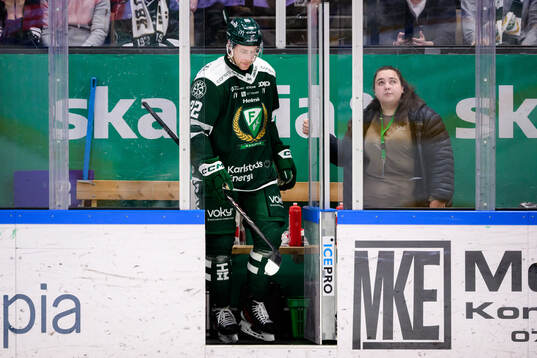 Färjestads Per Åslund deppar