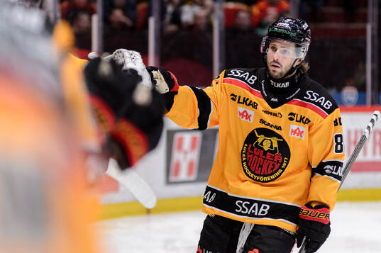 Luleås Mathias Bromé jublar