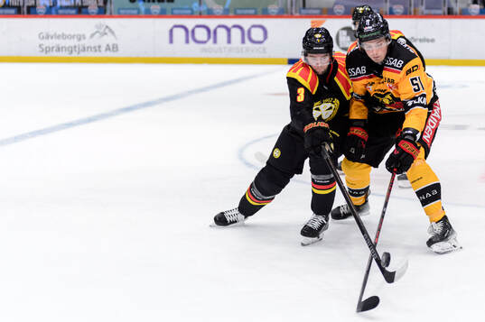 Brynäs Christian Djoos och Luleås Markus Nurmi
