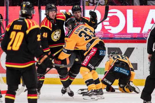 Brynäs Charles-Édouard D'astous och Luleås Albin Lundin