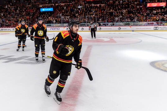 Brynäs Bobby Trivigno jublar