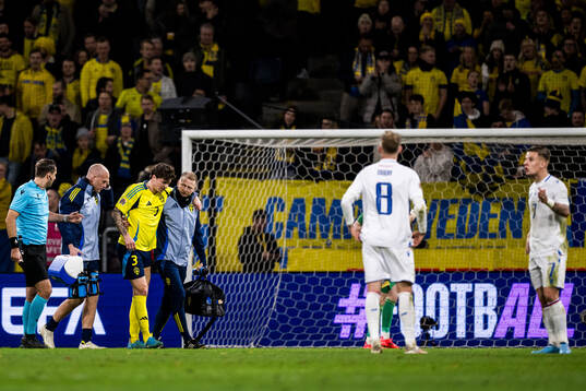 Victor Nilsson Lindelöf of Sweden in pain