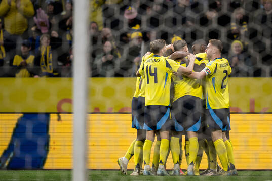 Alexander Isak of Sweden and teammates celebrate 2-1