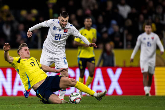 Viktor Gyökeres of Sweden and Matus Bero of Slovakia