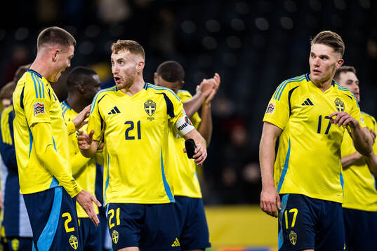 Emil Holm, Dejan Kulusevski and Viktor Gyökeres of Sweden