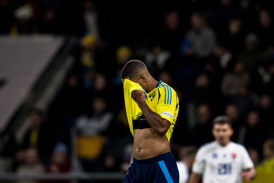 Isak Hien of Sweden looks dejected