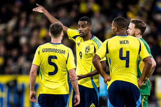Alexander Isak, Gabriel Gudmundsson, Isak Hien, and Viktor