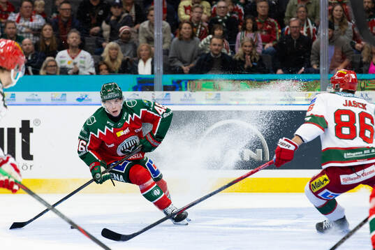 Frölundas Dominik Egli och Modos Lukas Jasek