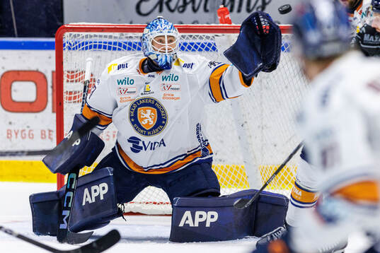 Växjös målvakt Emil Larmi