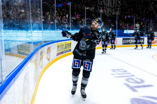 Linköpings Robin Kovacs jublar