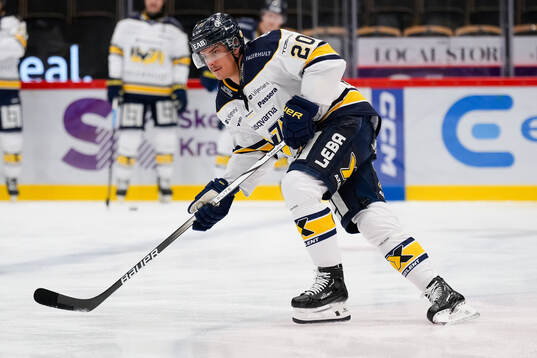 HV71s Andre Petersson före ishockeymatchen i SHL mellan