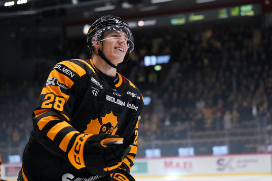 Skellefteås Michael Brandsegg-Nygård jublar