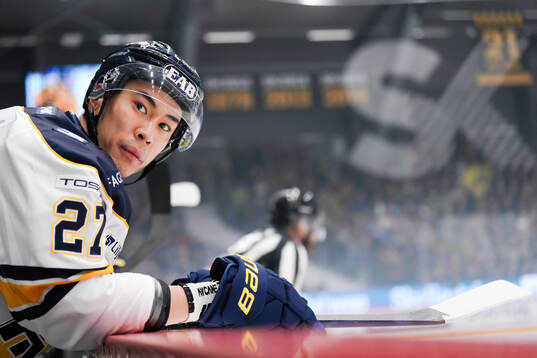 HV71s Jonathan Ang deppar