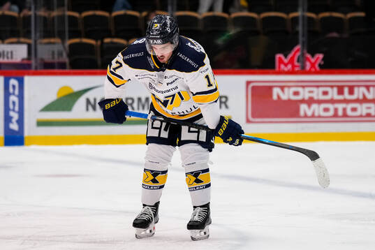 HV71s Isac Brännström deppar