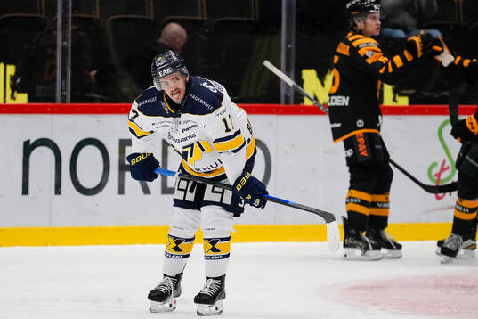 HV71s Isac Brännström deppar