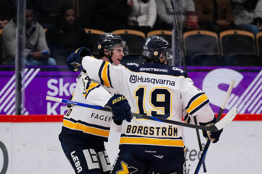 HV71s Oscar Fisker Molgaard och Henrik Borgström