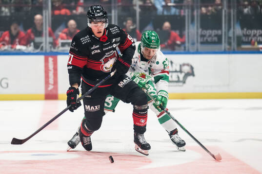 Malmö Redhawks Axel Sundberg och Rögles Leon Bristedt