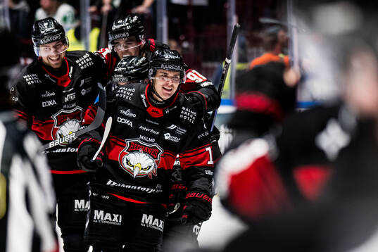 Malmö Redhawks Nikola Pasic jublar