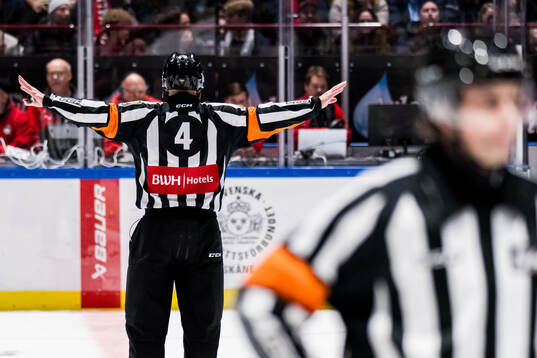 Domare Marcus Linde vid bortdömt 4-3 mål av Malmö