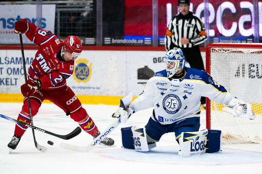 Timrås Filip Hållander och Leksands målvakt Jakob