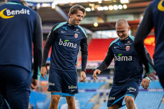Sander Berge and Leo Østigård of the Norwegian national