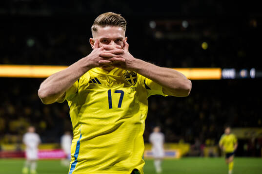 Viktor Gyökeres of Sweden celebrates scoring 1-0