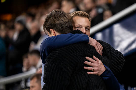 Assistant coach Sebastian Larsson of Sweden and Kristoffer