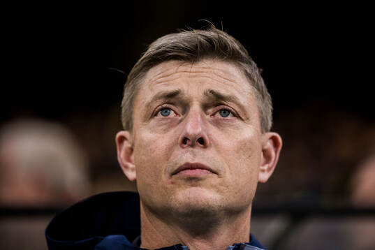 Head coach Jon Dahl Tomasson of Sweden
