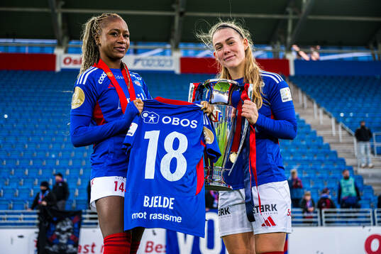 Mawa Sesay and Sædis Run Heidarsdottir of Vålerenga