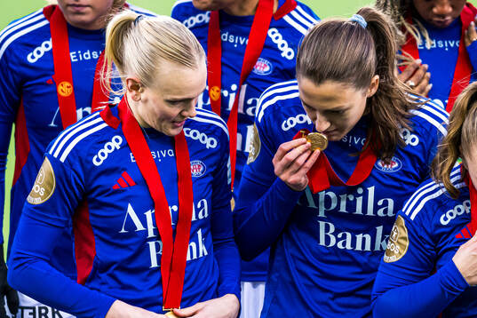 Karina Sævik and Emma Stølen Godø of Vålerenga