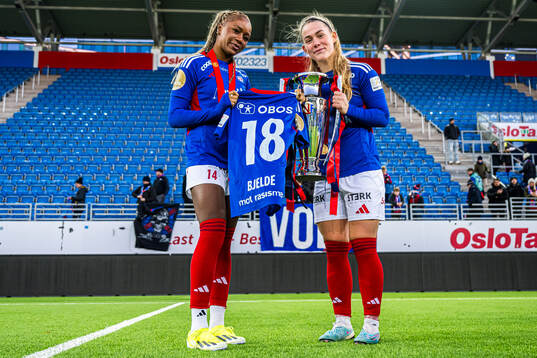 Mawa Sesay and Sædis Run Heidarsdottir of Vålerenga