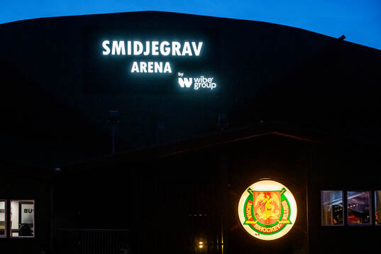 Smidjegrav Arena innan ishockeymatchen i Hockeyallsvenskan
