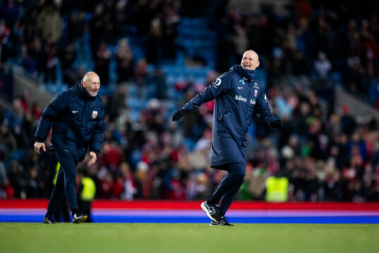 Head coach Ståle Solbakken of Norway celebrates